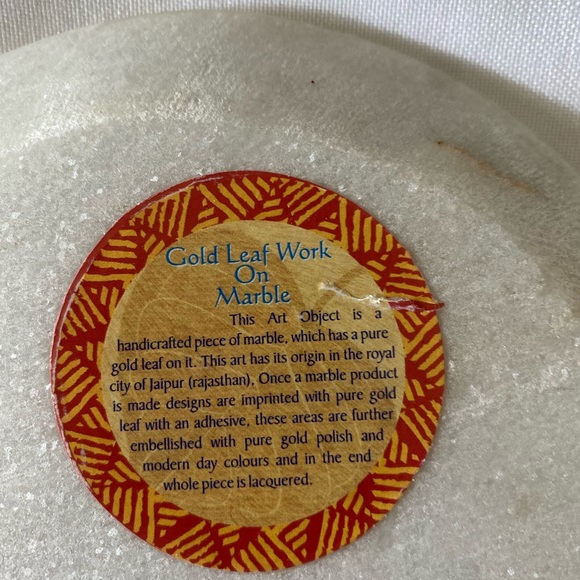 GORGEOUS Floral Motif Marble Hand Painted Gold Leaf Decorative Plate - Picture 4 of 7